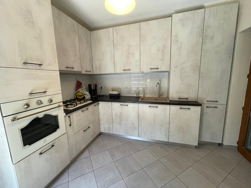 Sector 5 Casa din 2019 cu 4 camere - Scoala 148